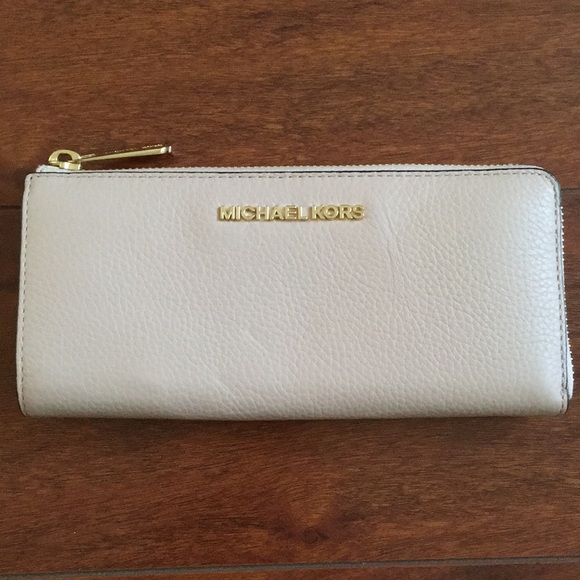 MICHAEL Michael Kors Handbags - Blush Michael Kors wallet